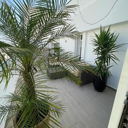 Central, Terrasse, Confortable - Bleue Residence Casablanca Exterior photo