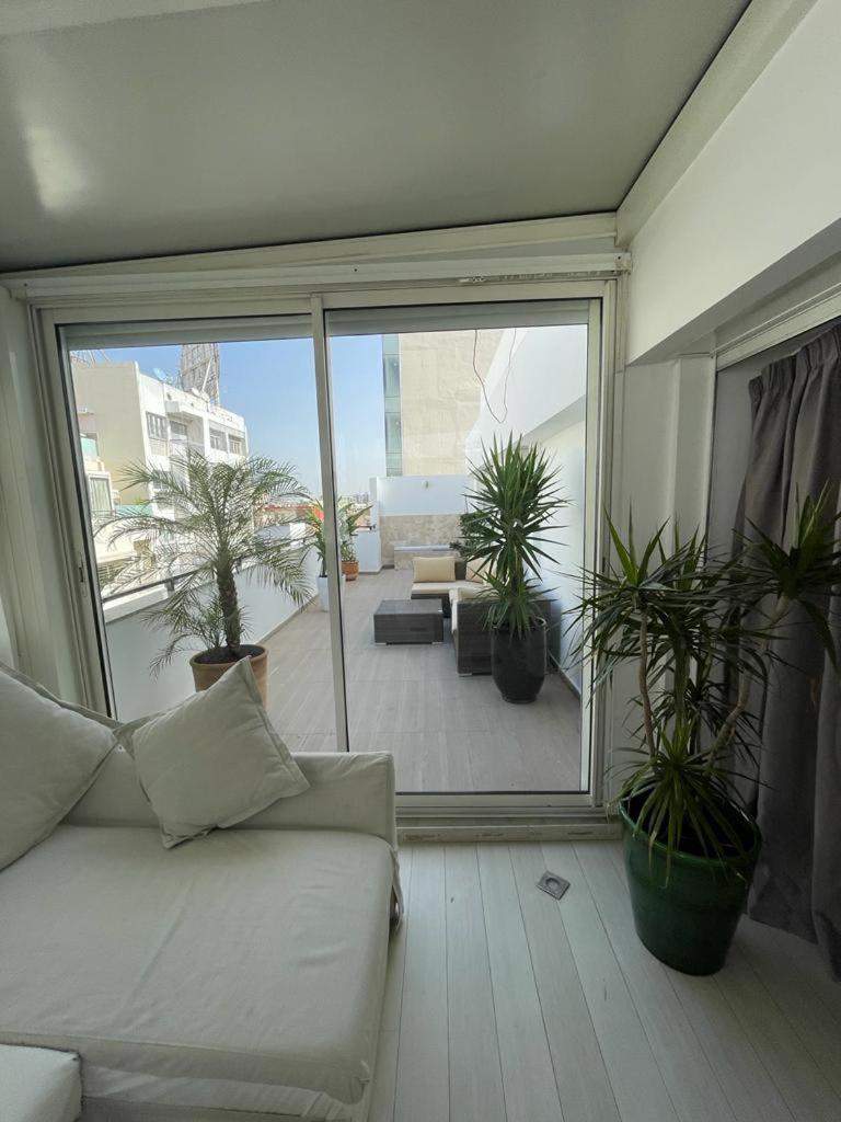 Central, Terrasse, Confortable - Bleue Residence Casablanca Exterior photo