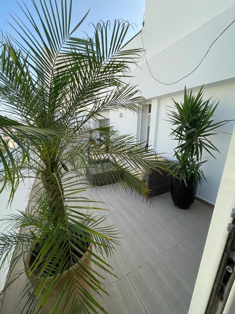 Central, Terrasse, Confortable - Bleue Residence Casablanca Exterior photo